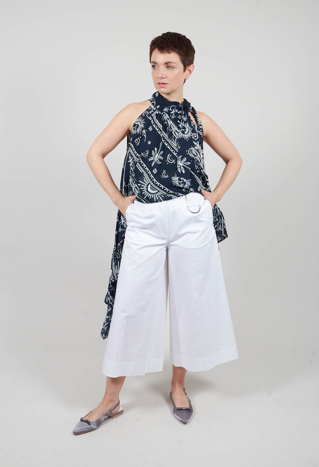 Cropped Trousers in White