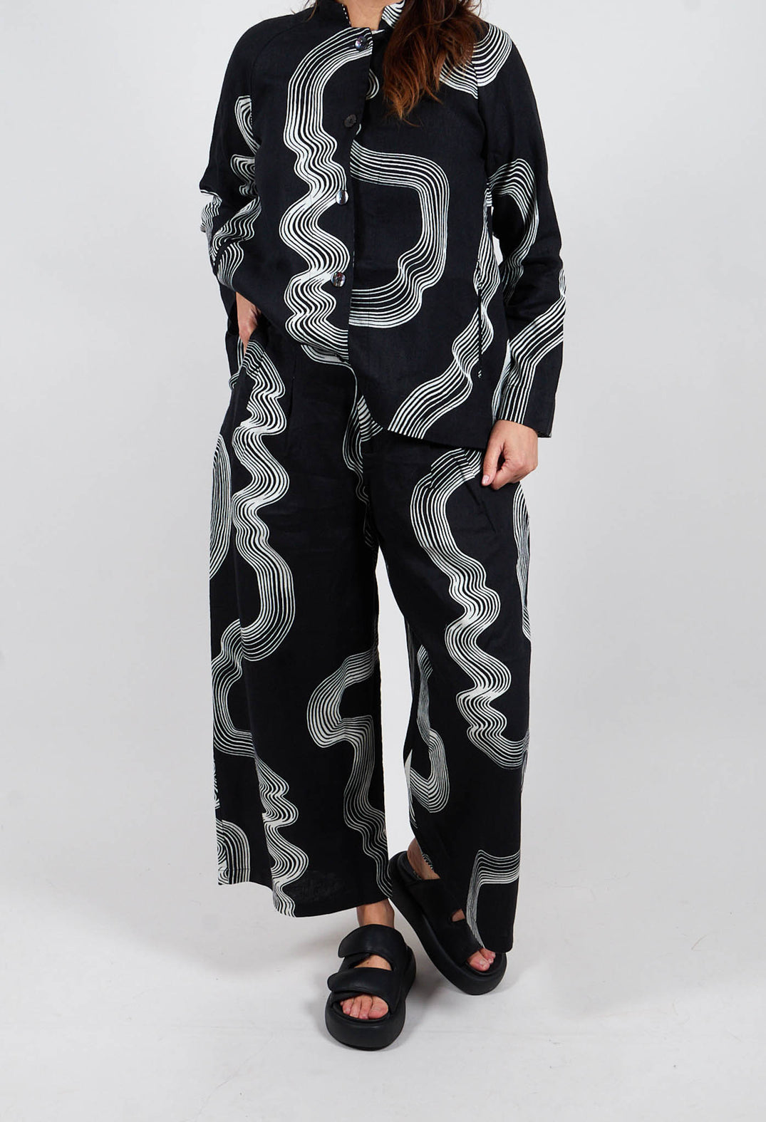 Hikazu Trousers in Black & White
