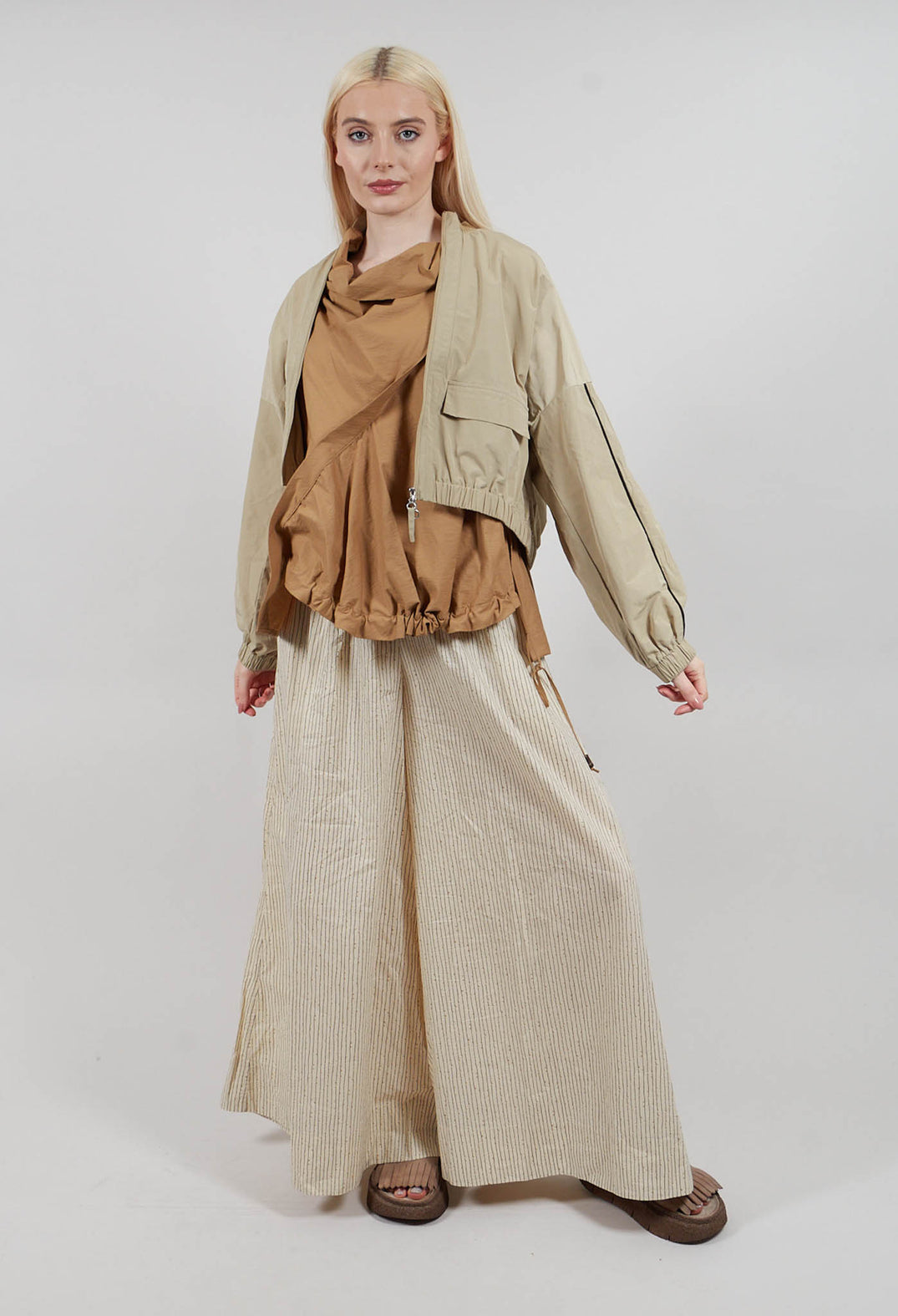 Fukkura Bomber Jacket in Brown