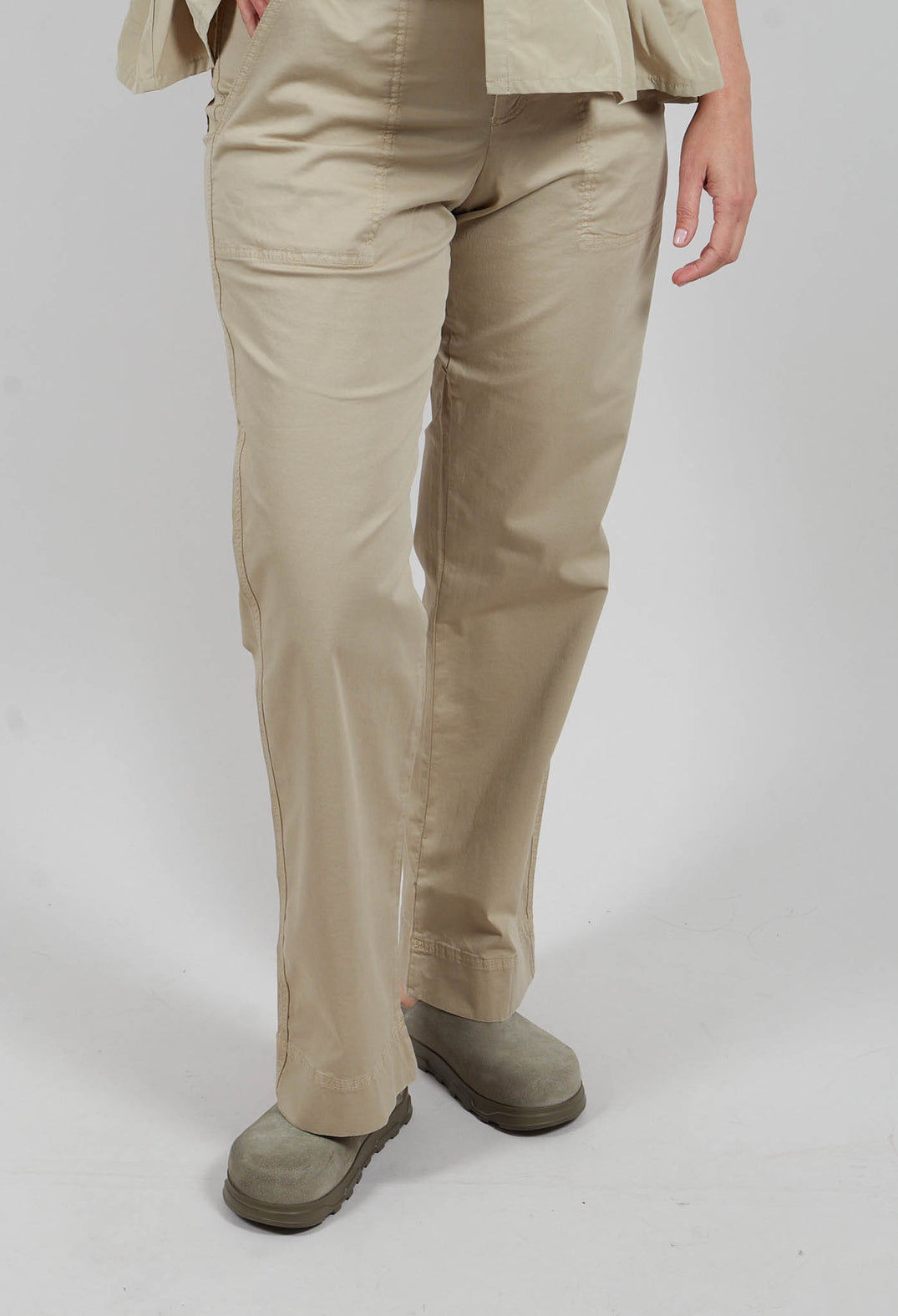 Kihon Long Straight Pants in Beige