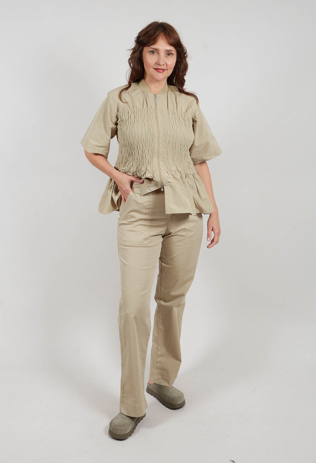 Kihon Long Straight Pants in Beige