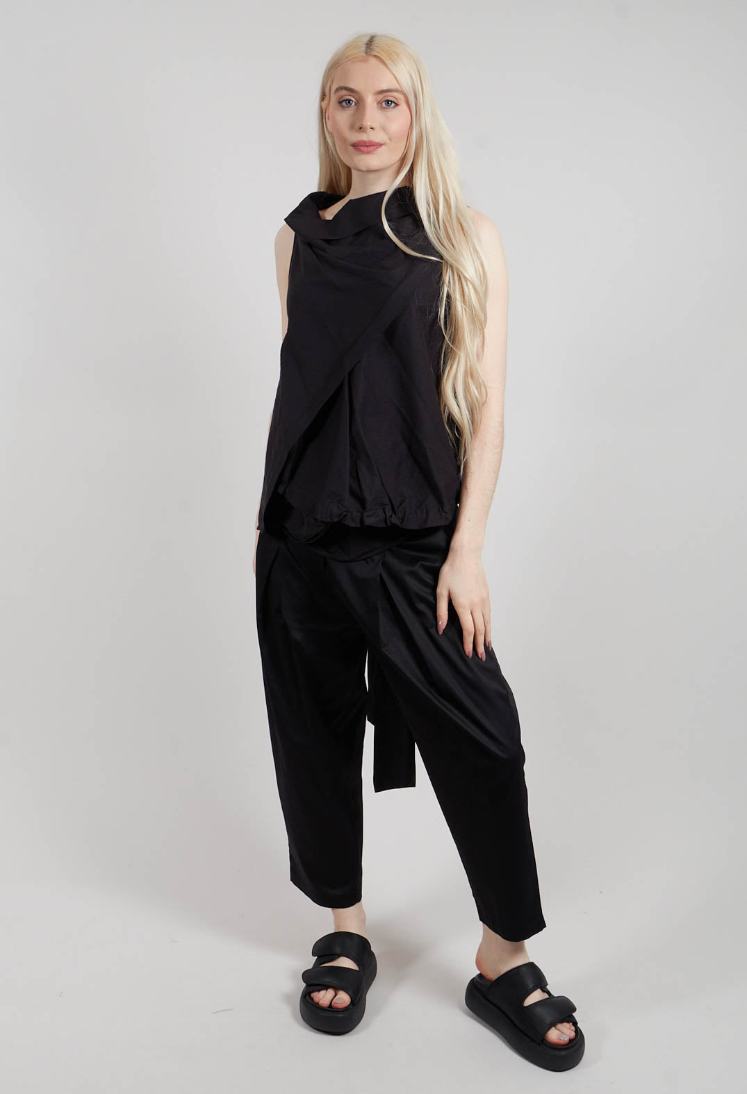 Diagonal Top in Black