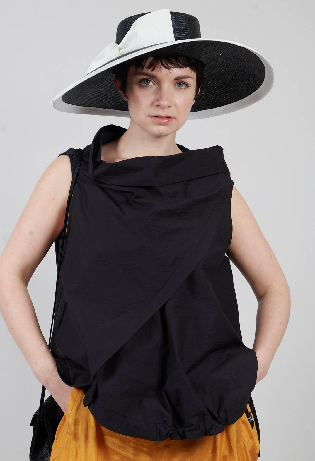 Diagonal Top in Black