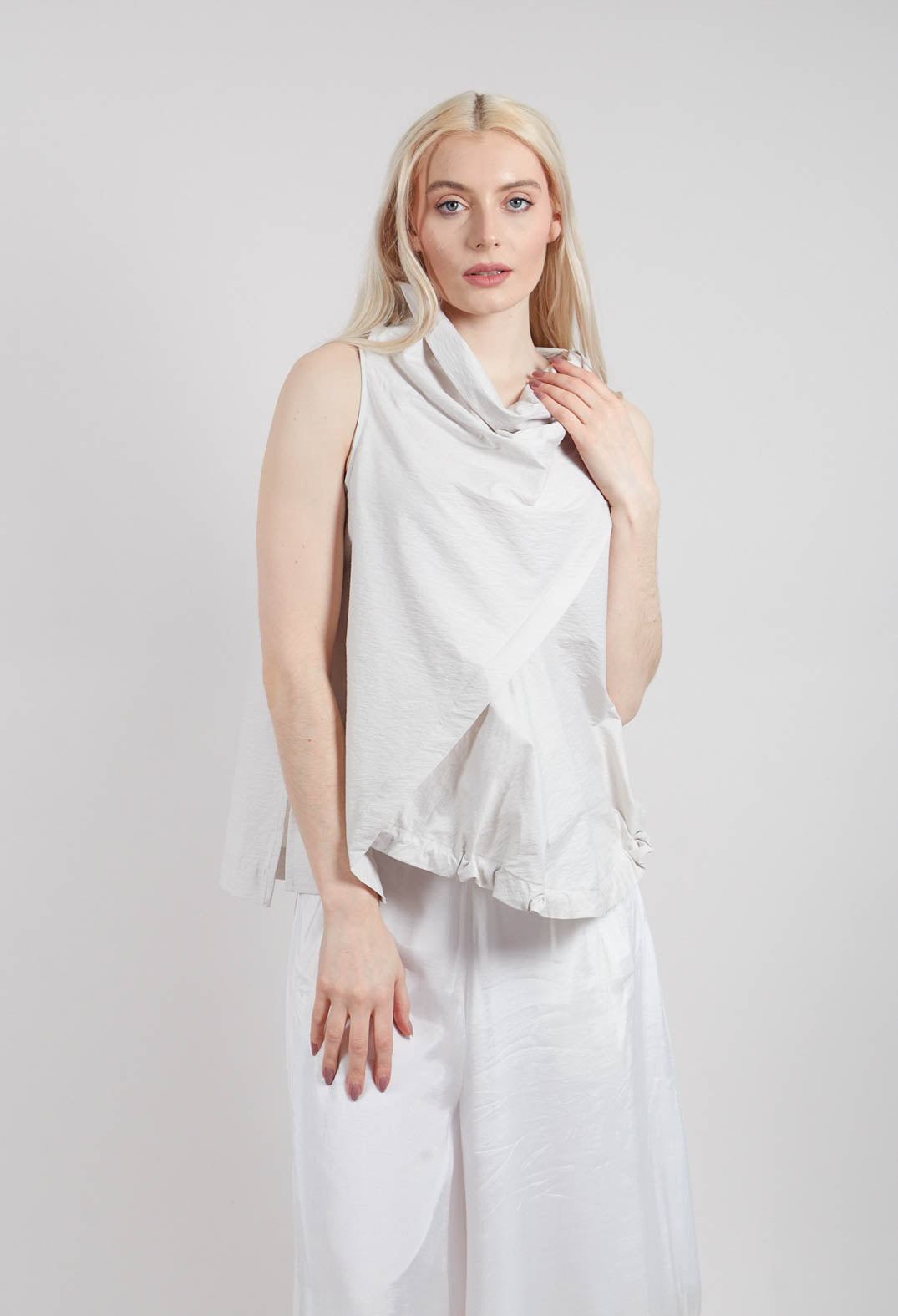 Diagonal Top in Beige