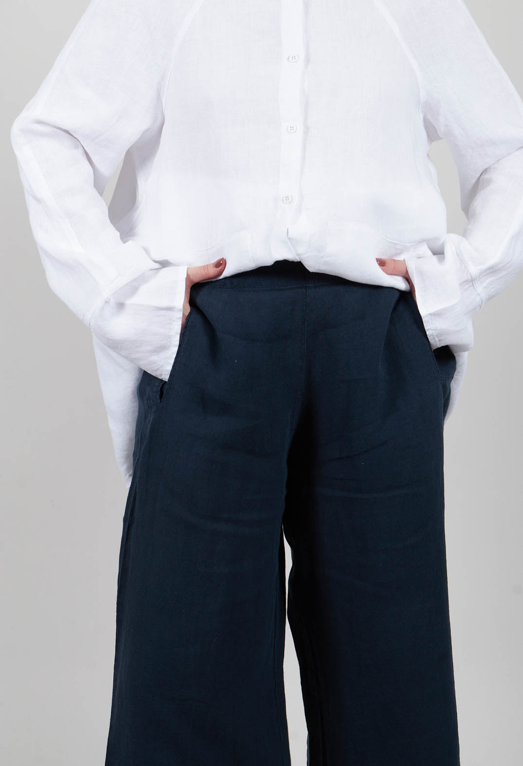 Skara Pants in Dark Night