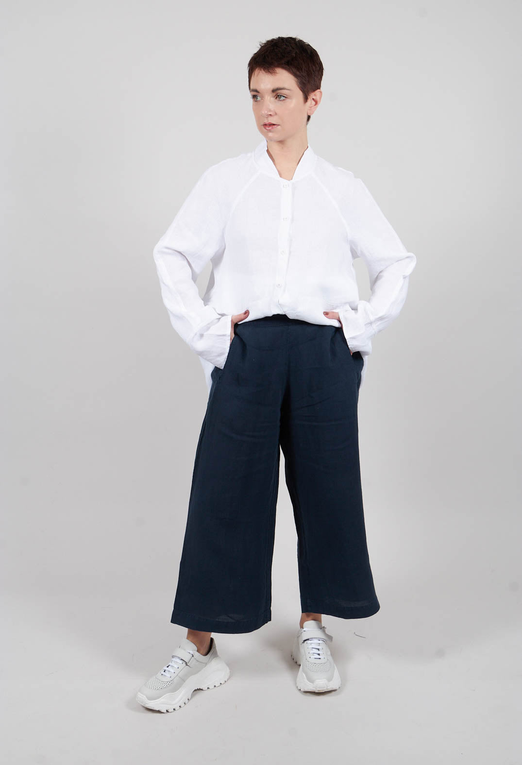 Skara Pants in Dark Night