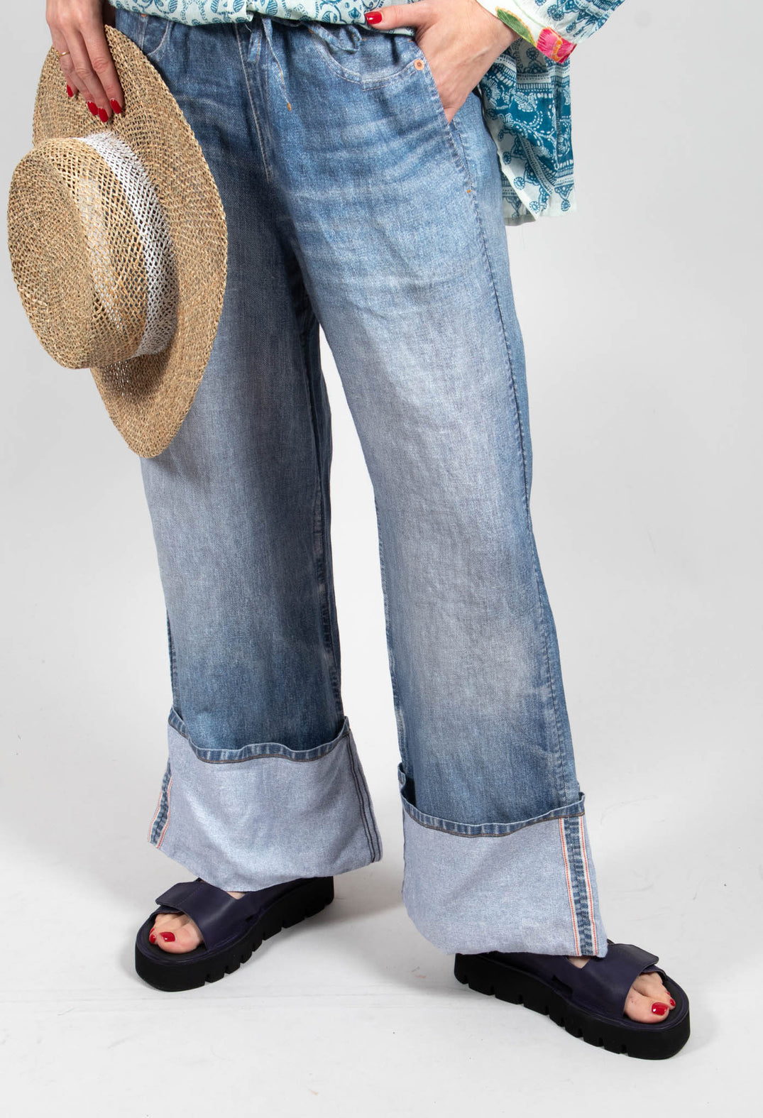 Rundu Up Pants in Blue Denim