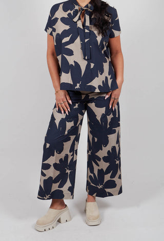 Straight Leg Trousers in Stampa Corda and Comet