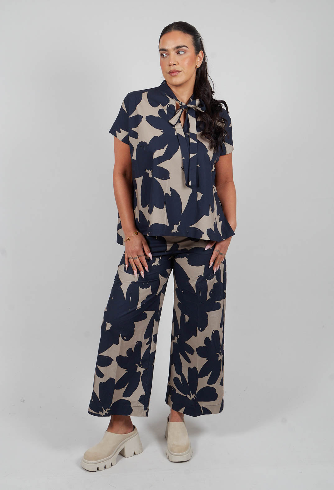 Straight Leg Trousers in Stampa Corda and Comet