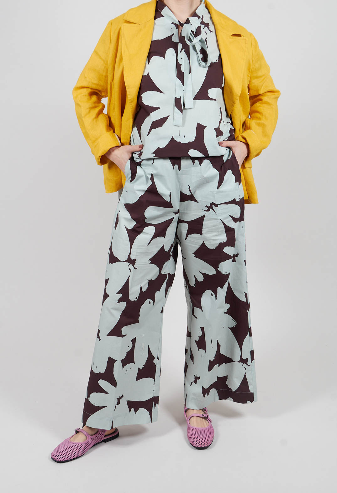 Straight Leg Trousers in Stampa Moka and Menta