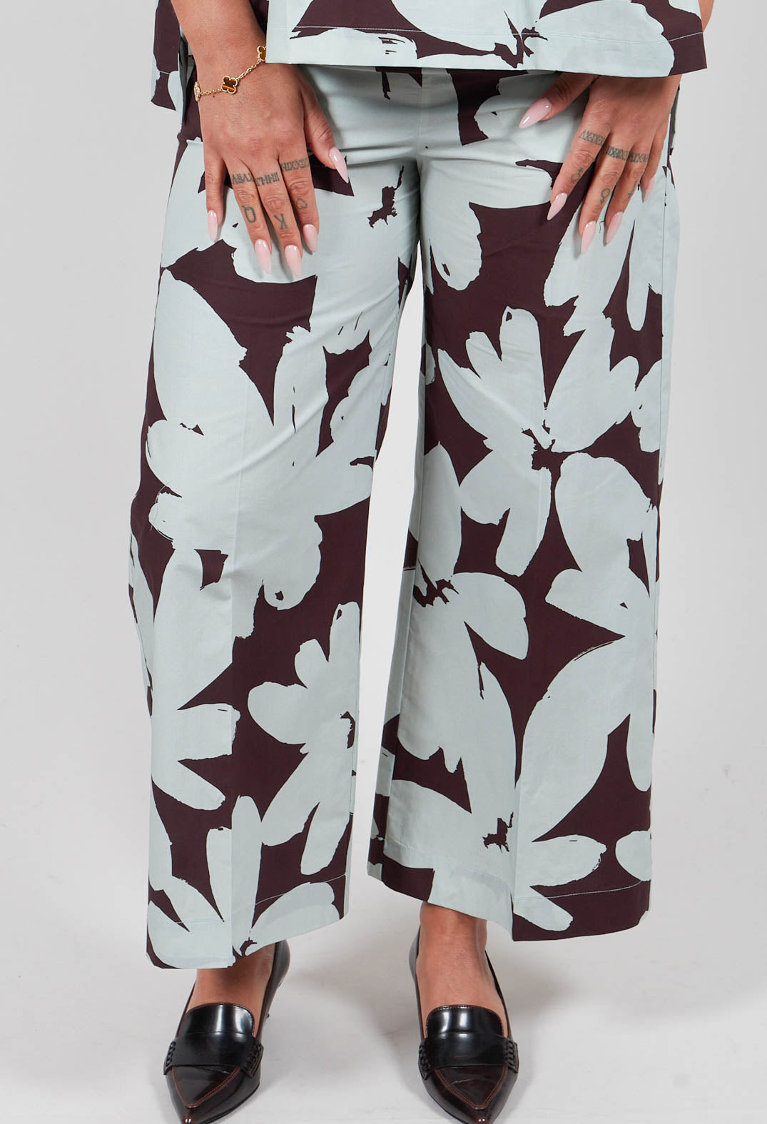 Straight Leg Trousers in Stampa Moka and Menta