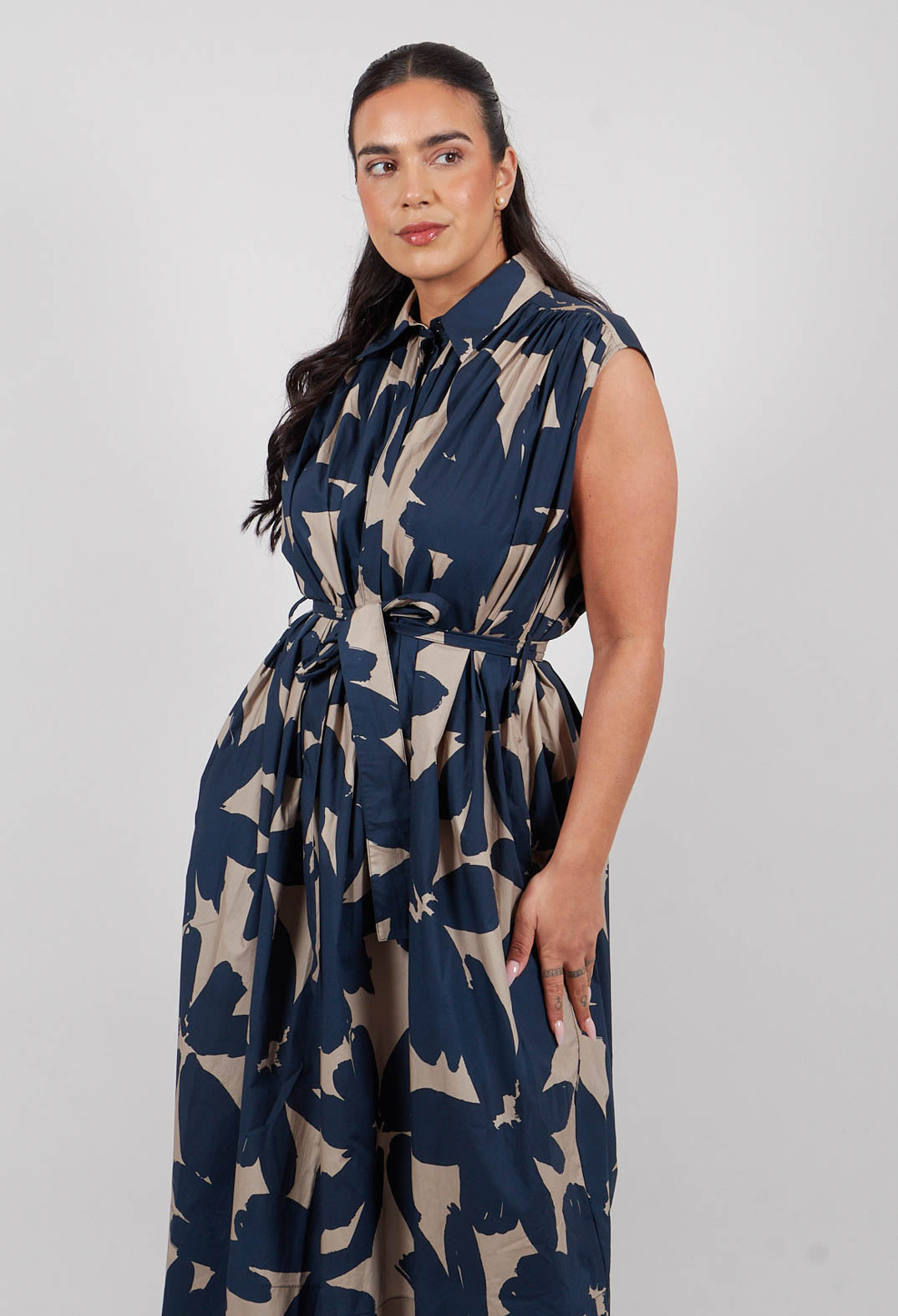 Sleeveless Shirt Dress in Stampa Corda and Comet