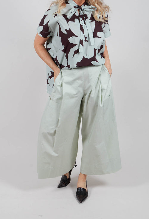 Wide Leg Trousers in Menta