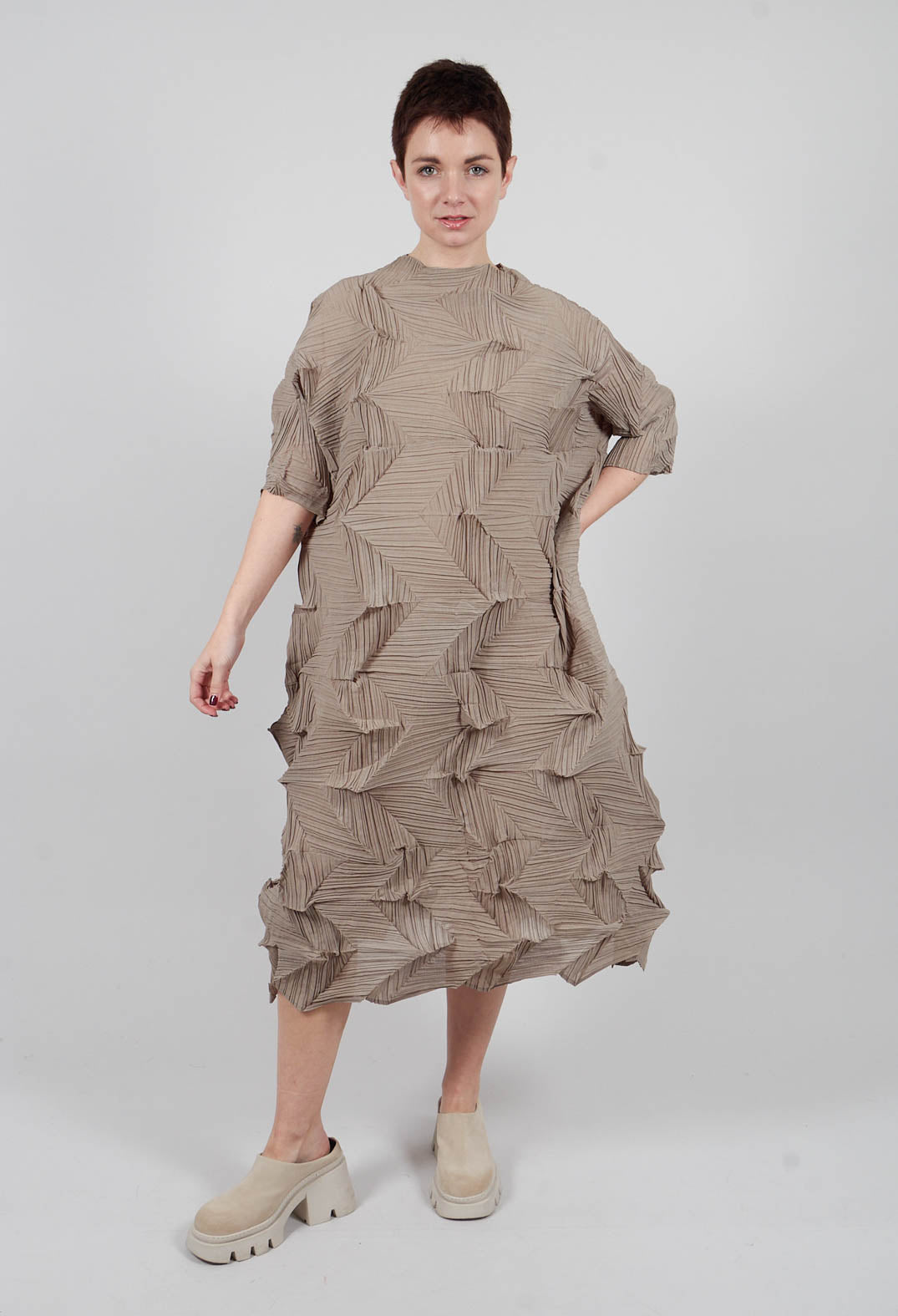 Plisse Dress in Elm