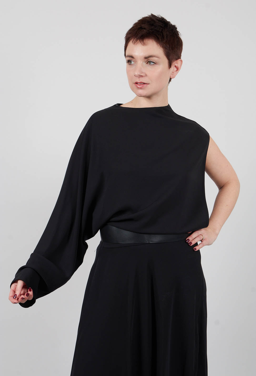 One Sleeve Dress in Nero