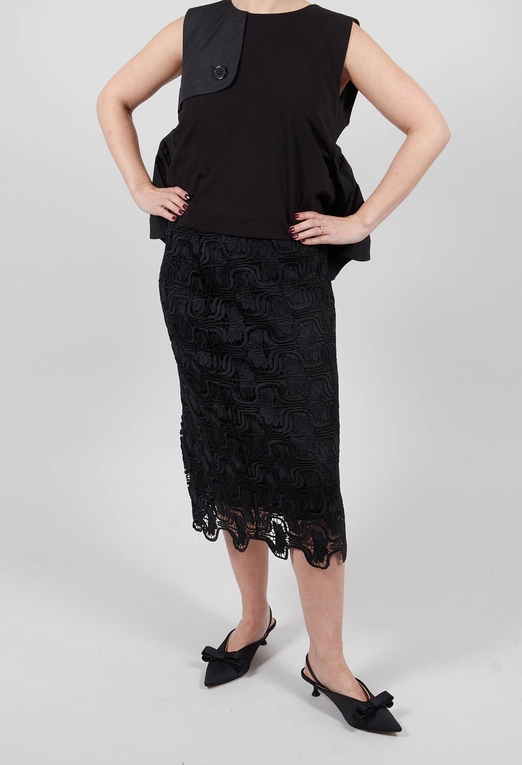 Cut Work Pencil Skirt in Nero