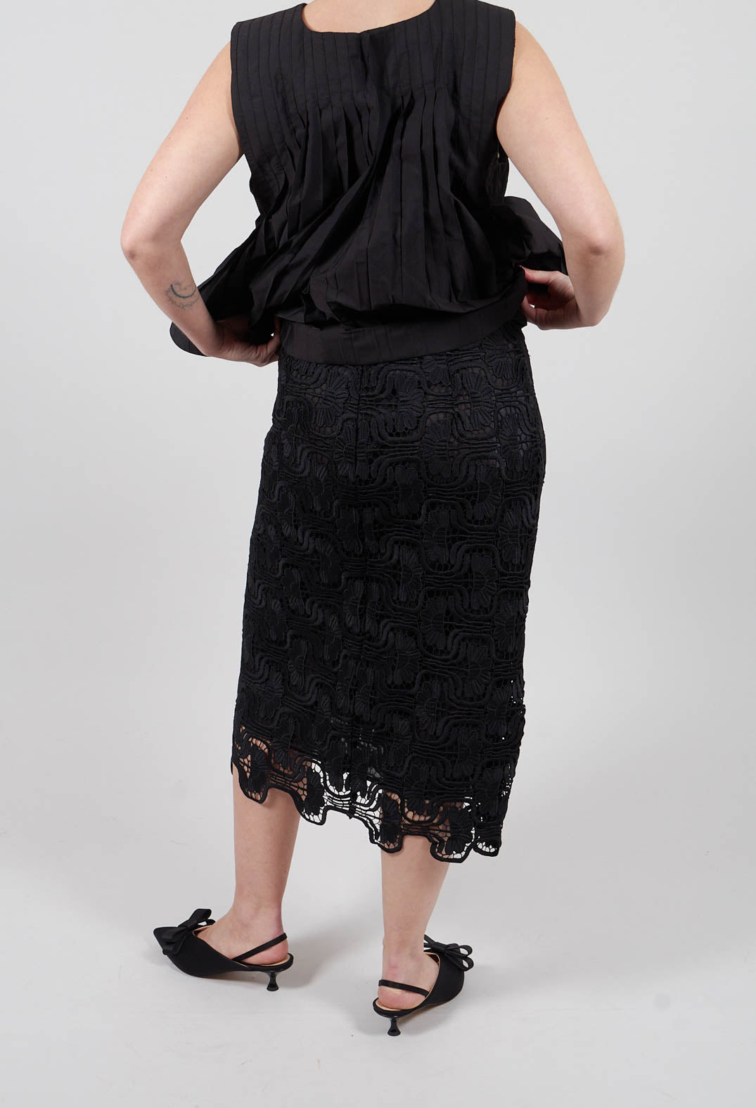 Cut Work Pencil Skirt in Nero