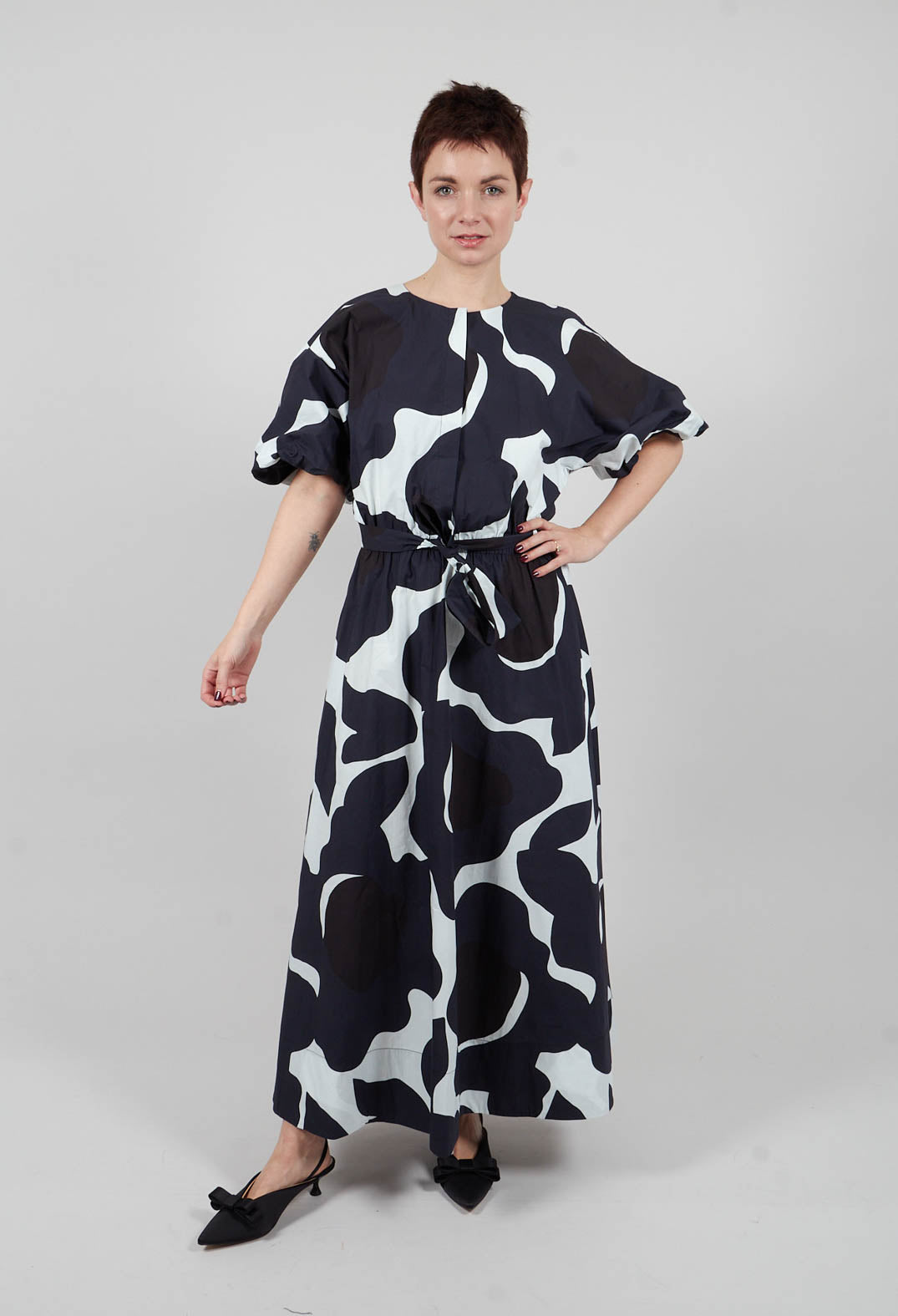 Gathered Sleeve Dress in St. Comet and Nero