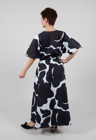 Gathered Sleeve Dress in St. Comet and Nero