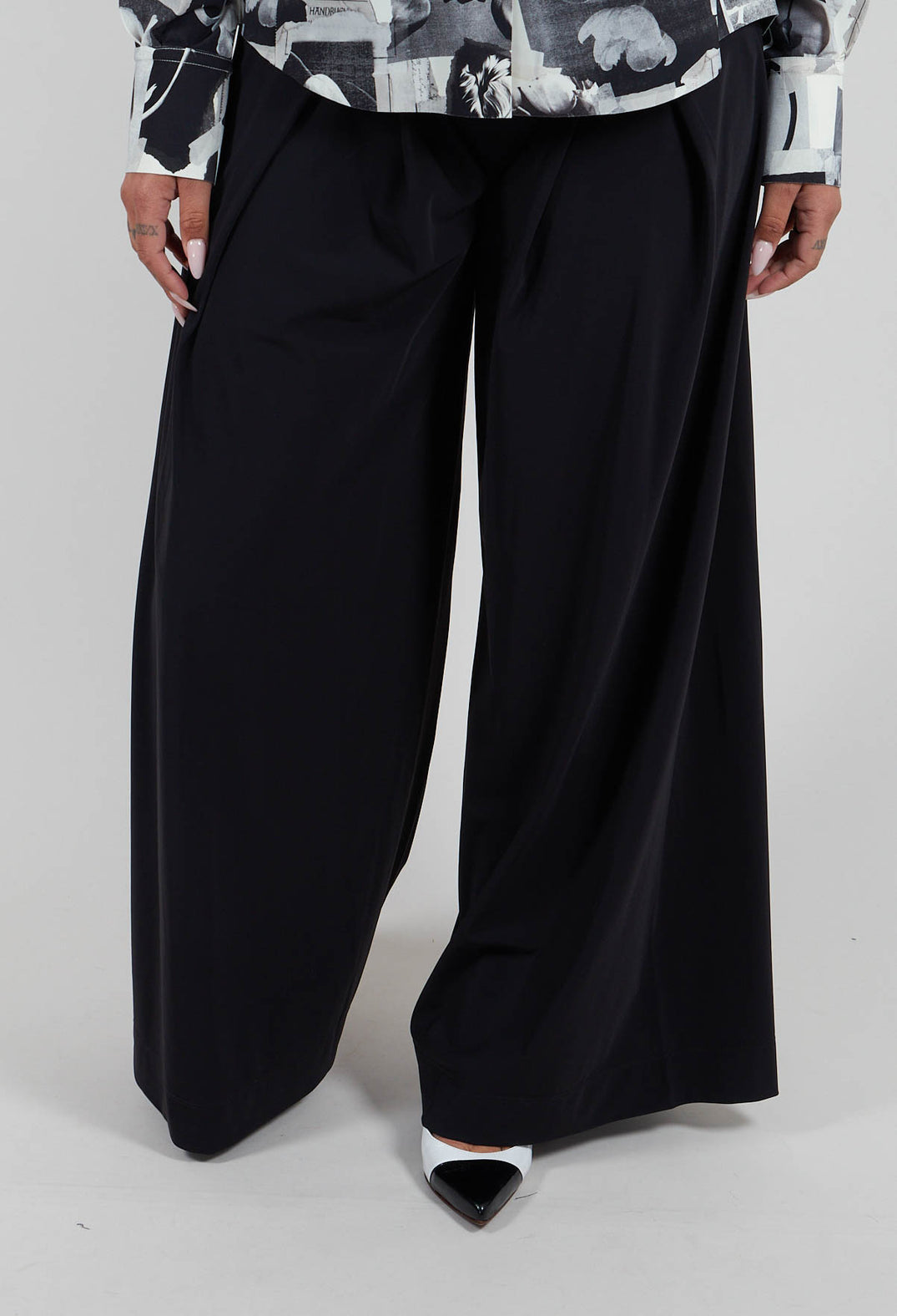 Diminsh Trouser in Jet Black