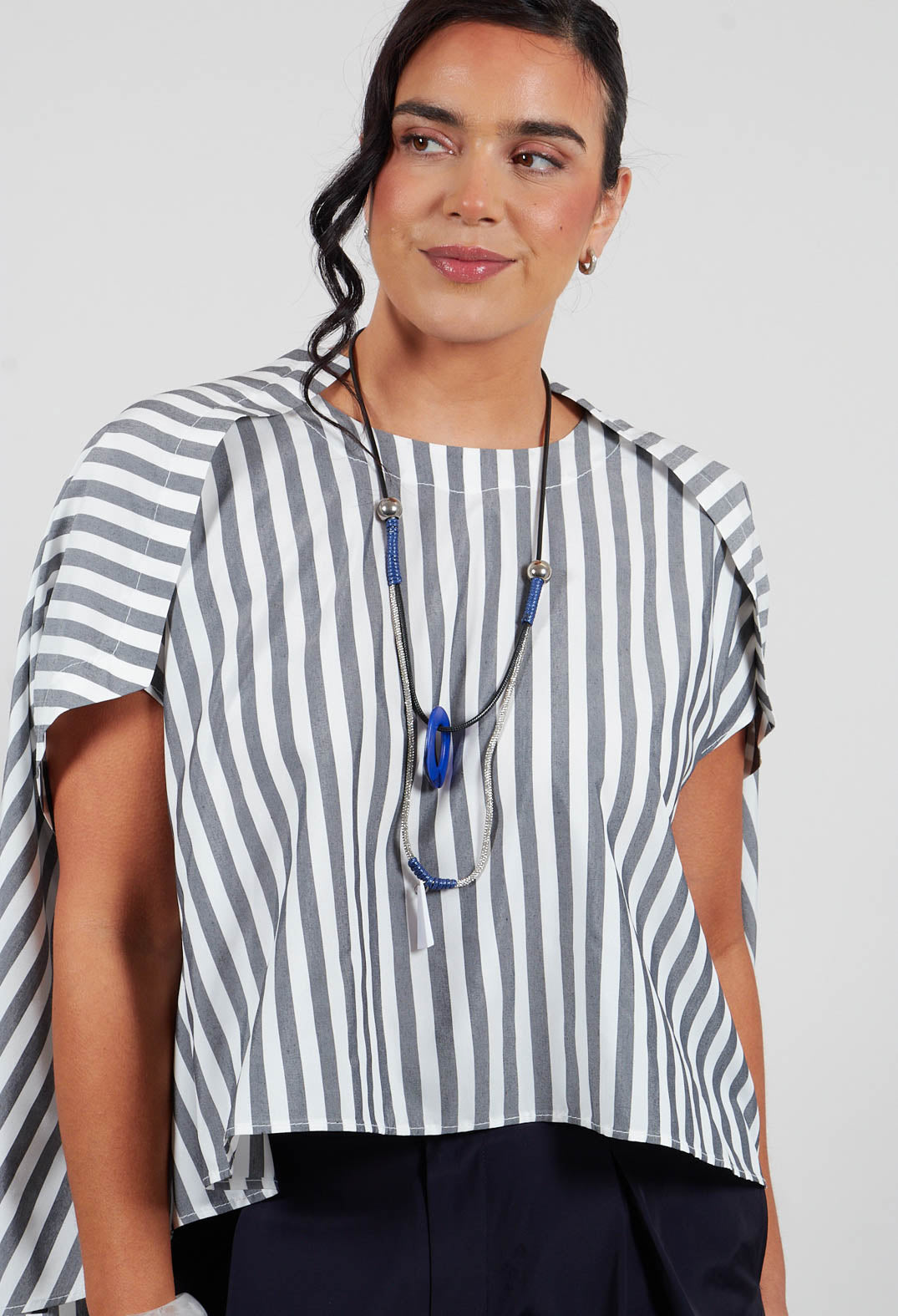 Shirt in White Grey
