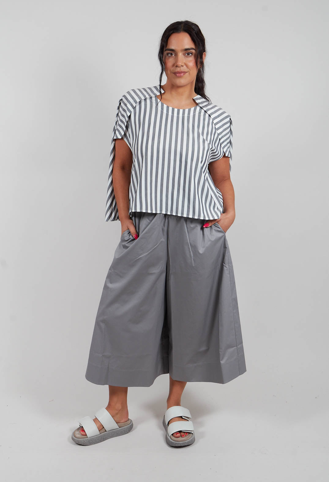 Shirt in White Grey