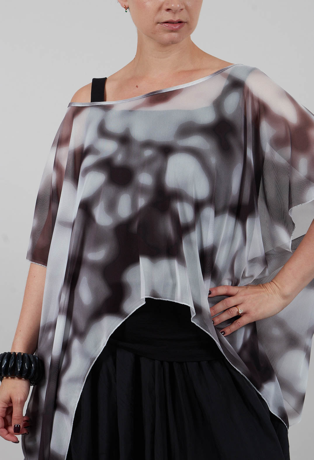 Aysmmetrical T-Shirt in Printed Tulle Stretch White