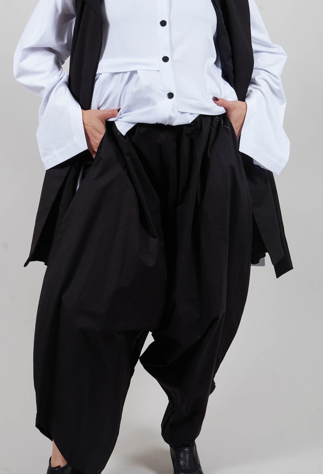 Unisex Stretch Trousers in Black