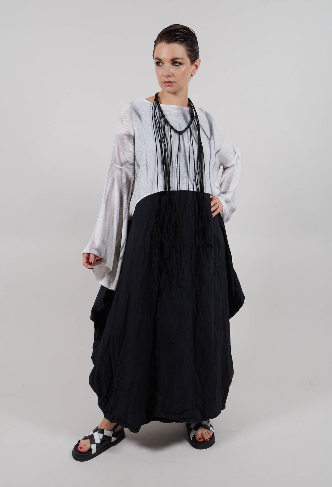 Cropped Sweater in 7 Treatment Spray White