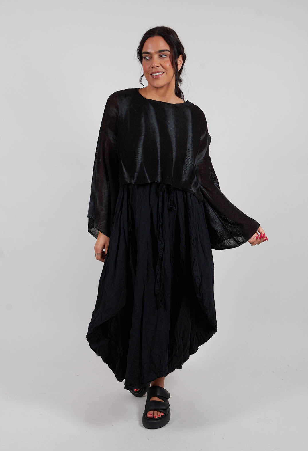 Cropped Sweater in 7 Treatment Spray Black