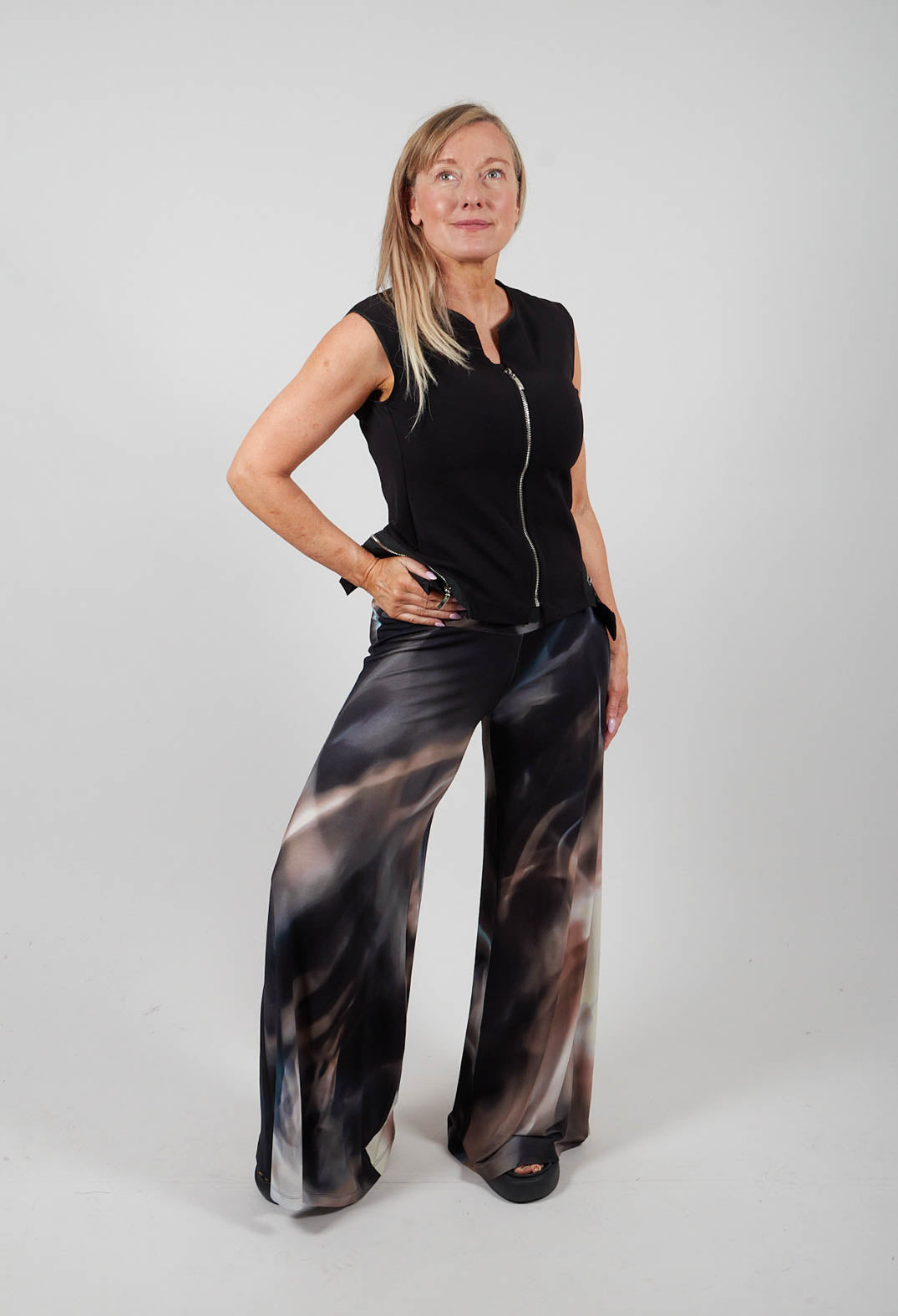 Rust trousers in Black Beige Colourful