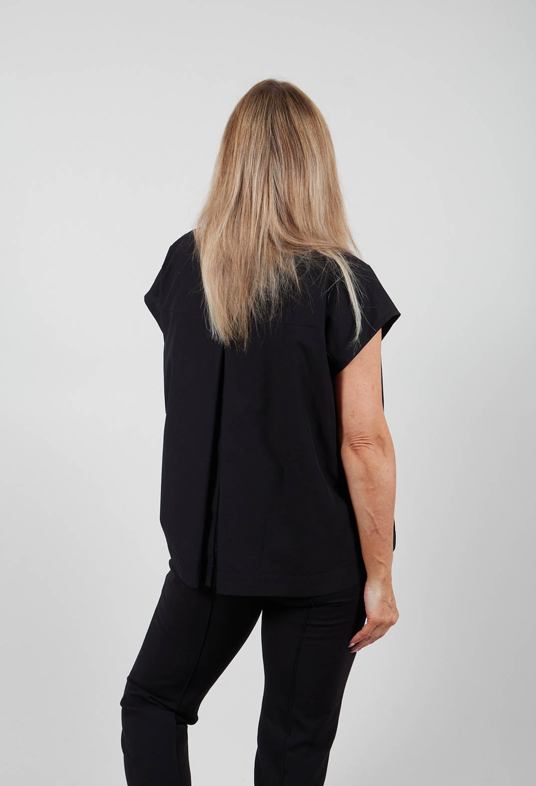 Reri Top in Black