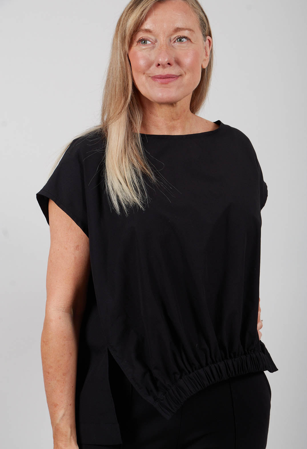 Reri Top in Black