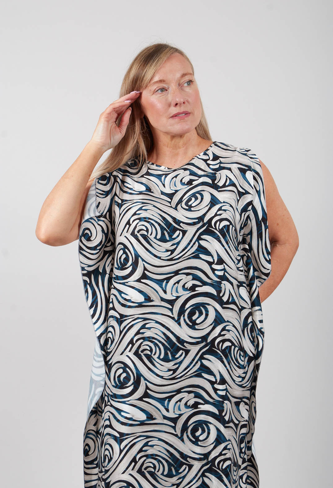 Izet Dress in Grey Beige Blue