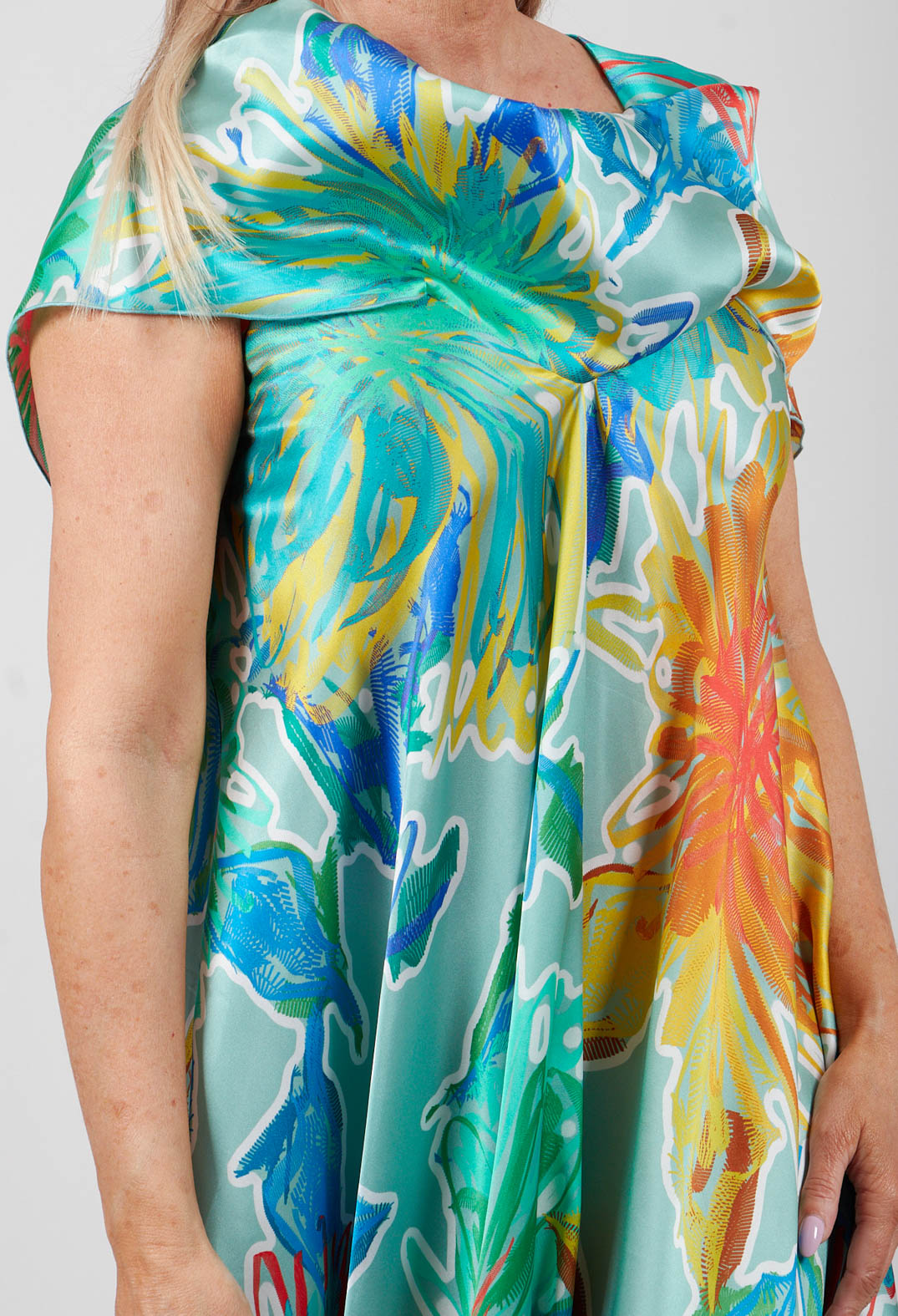 Venc Dress in Mint Colourful