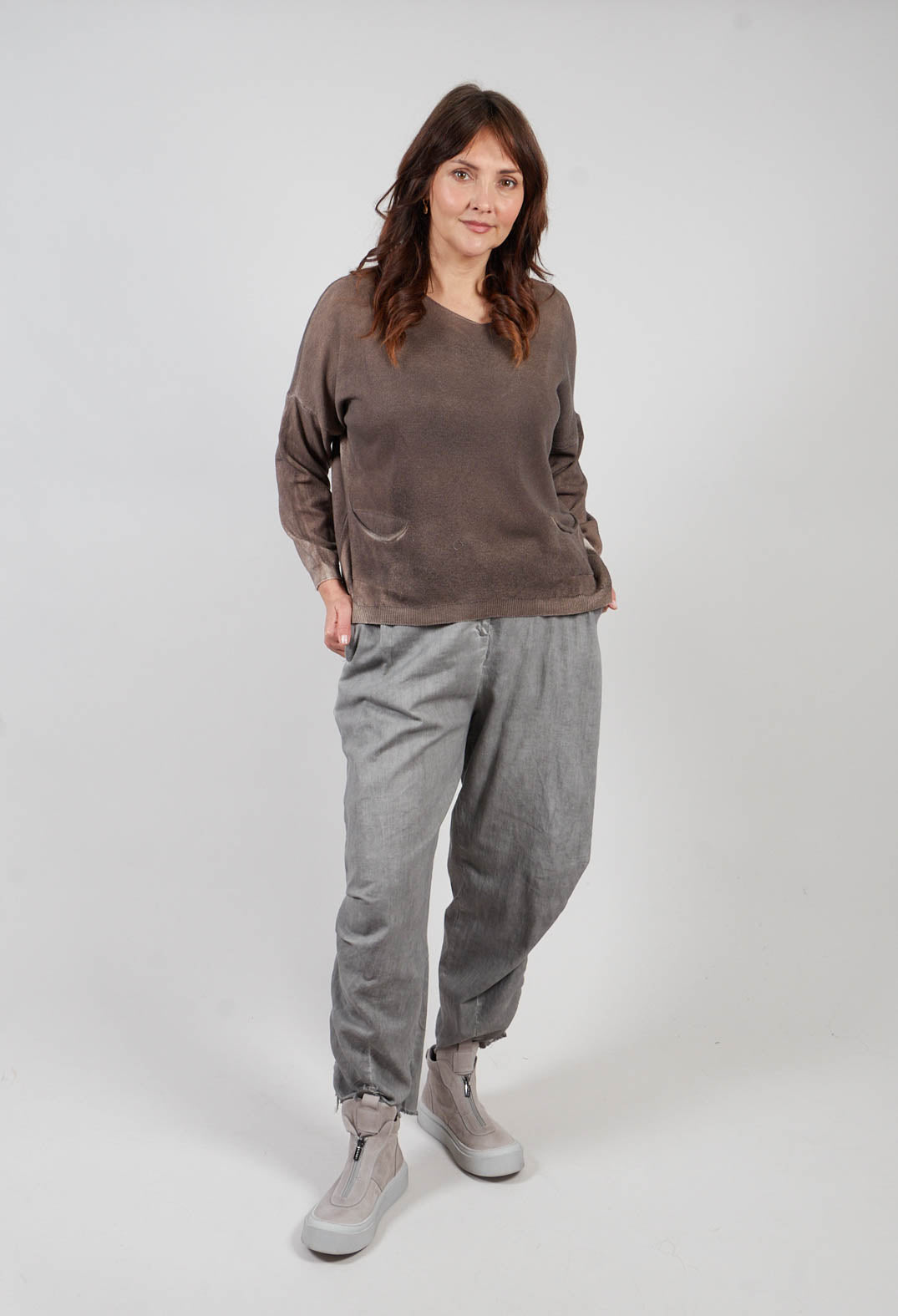 Sweater Sand Shell Spray in Tobacco