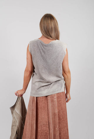 Tank Top Sand Shell Spray in Tobacco