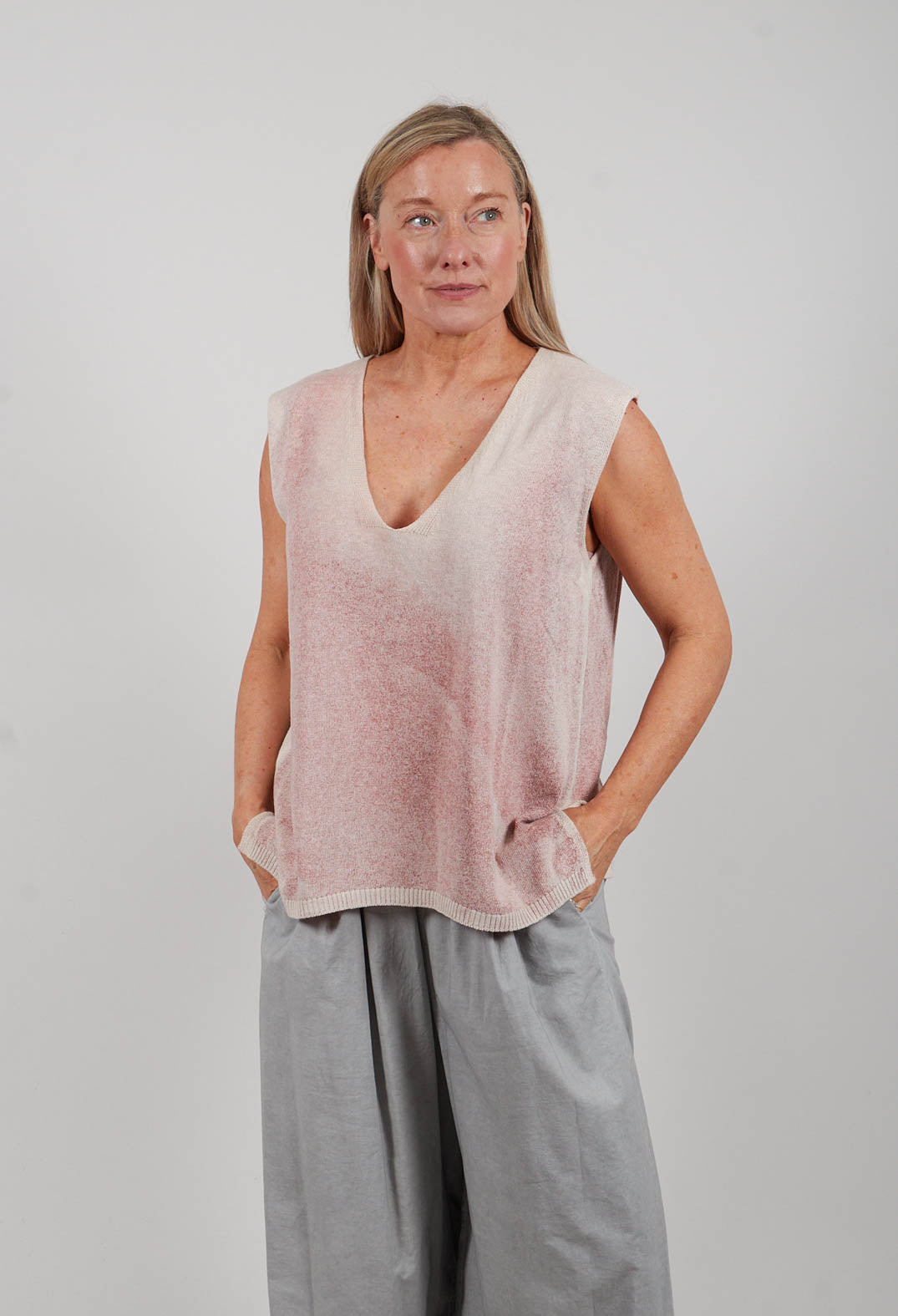Tank Top in Sand Shell Spray Red
