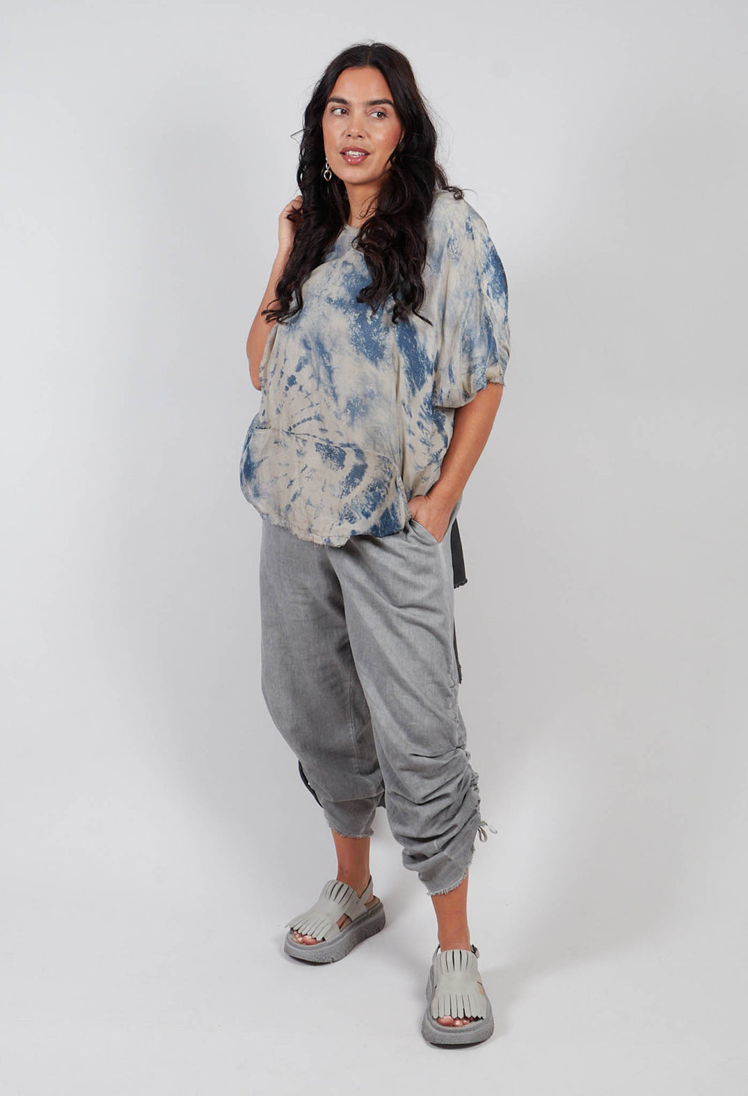 Trousers in Silver Pearl