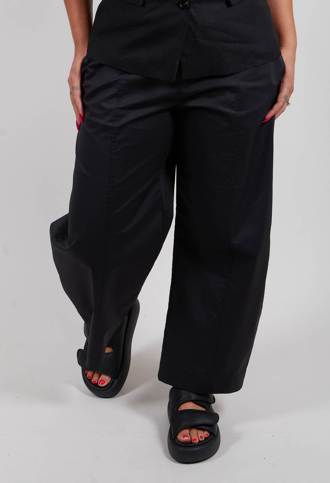 Wide Leg Trouser in Black