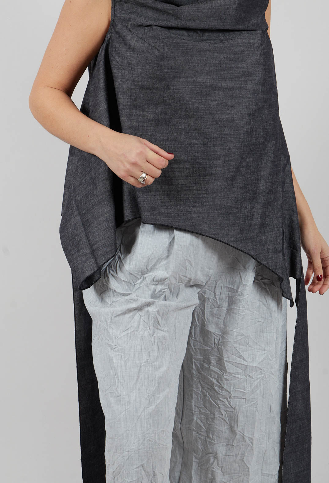 Loe Top in Grey