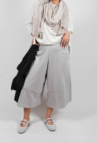 Cropped Wide Leg Jogger in Perla