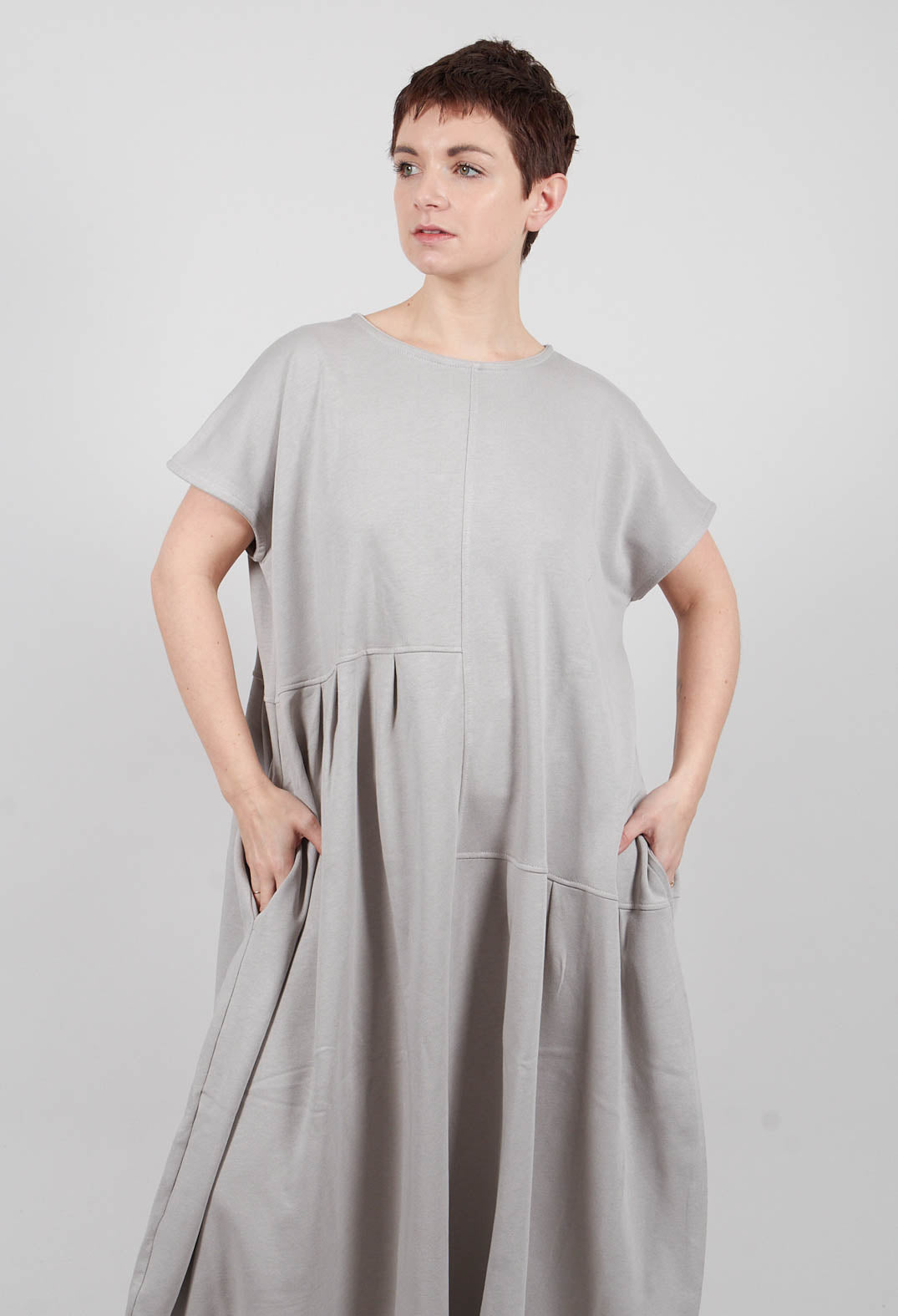 T-Shirt Dress in Perla
