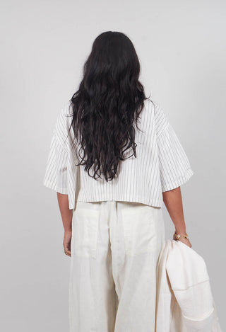 Cropped Shirt in Off White Stripe