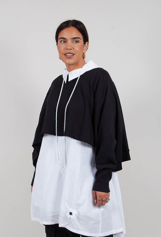 Wide Short Sweatshirt in Black with White Dots Plus