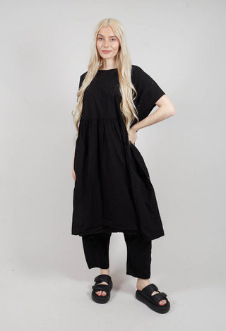 Formwertig Dress in Kaviar