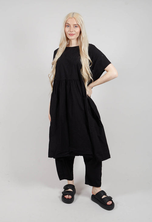 Formwertig Dress in Kaviar