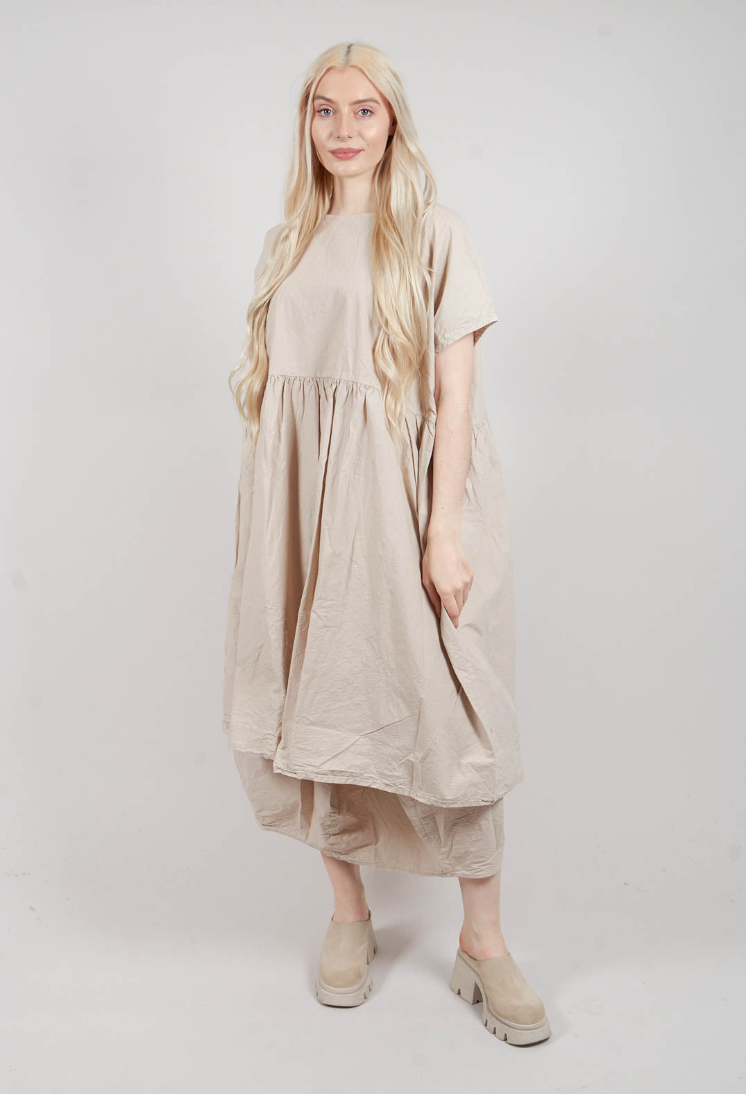 Formwertig Dress in Kiesel