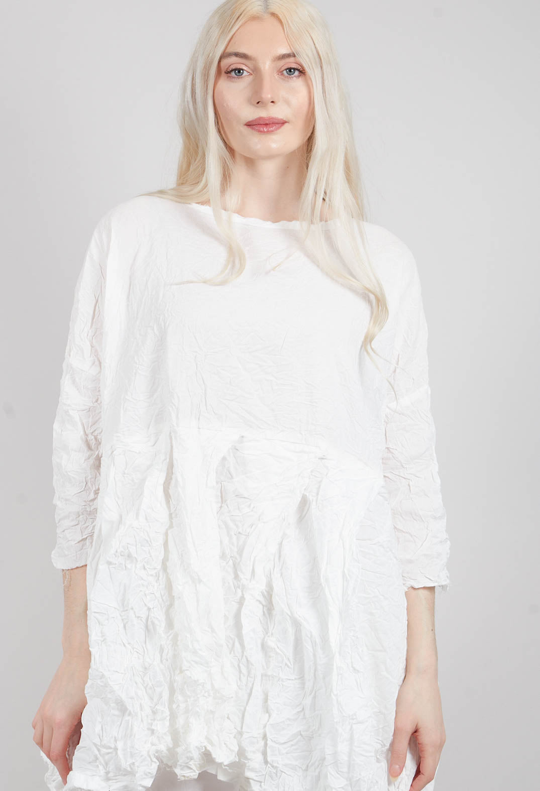 Slowgold Dress in Schnee