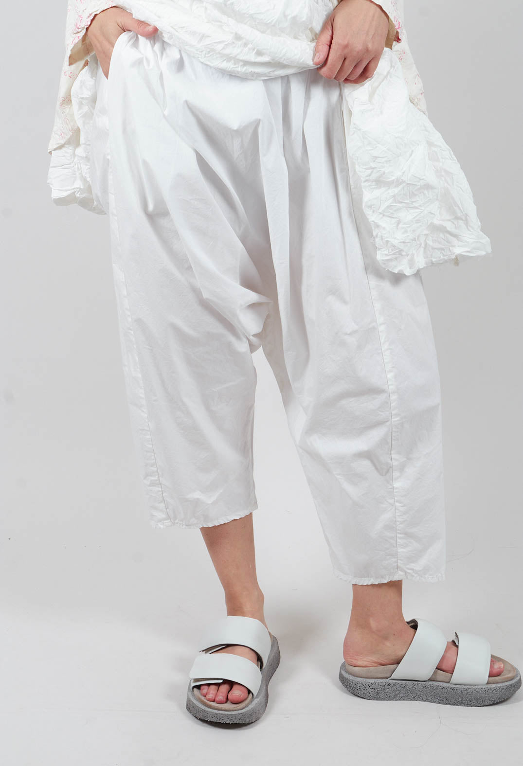 Wirkunde Trousers in Schnee